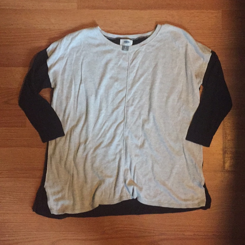 📌 SOLD*  Old Navy Sweater